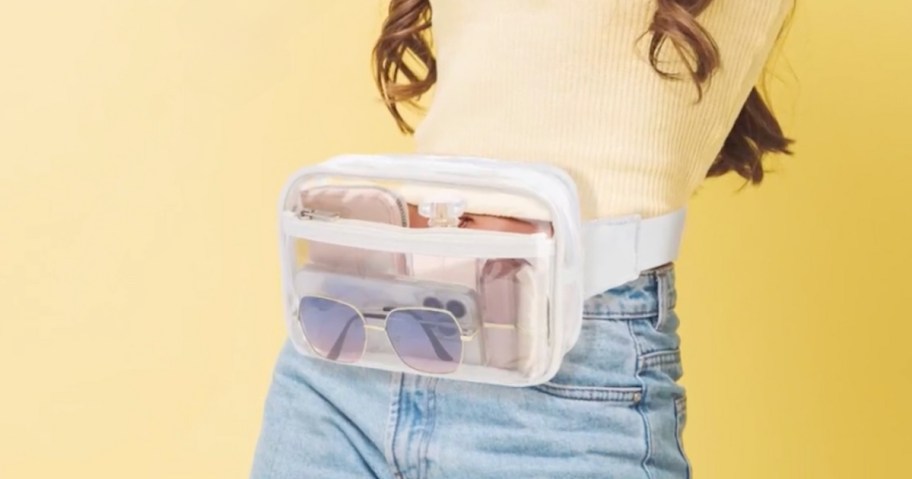 girls wearing Veckle Clear Belt Bag