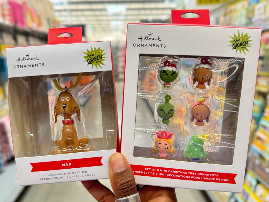 Hallmark The Grinch Max and Set of 6 Mini Christmas Tree Ornaments Ornaments