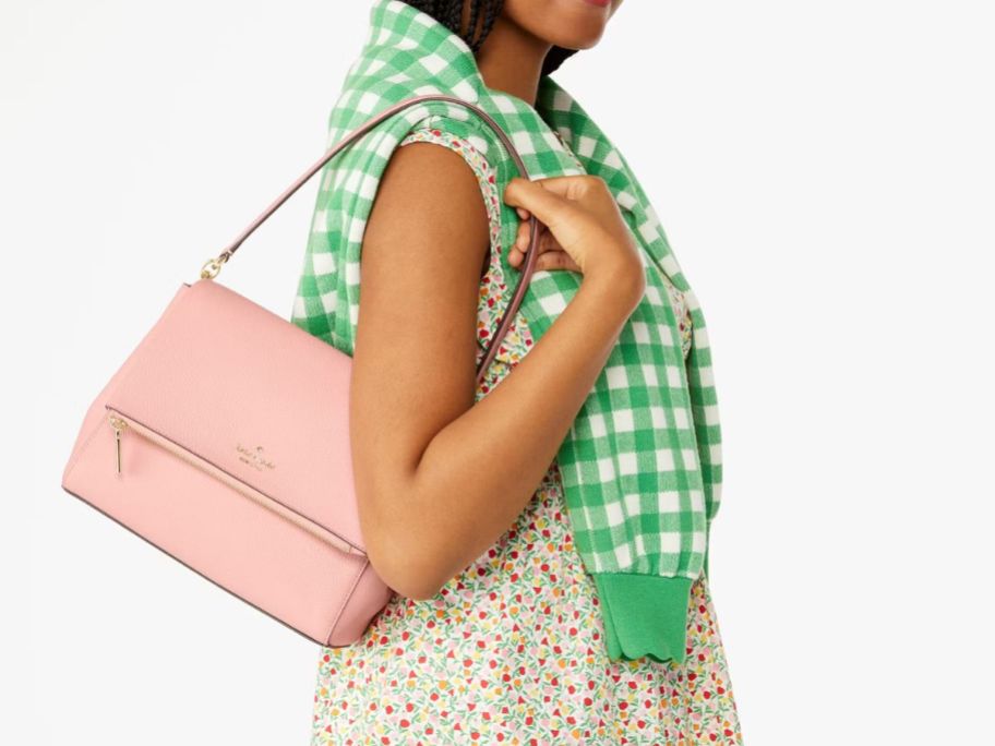 Girl wearing Kate Spade Lila Medium Flap Shoulder Bag Peach Rose