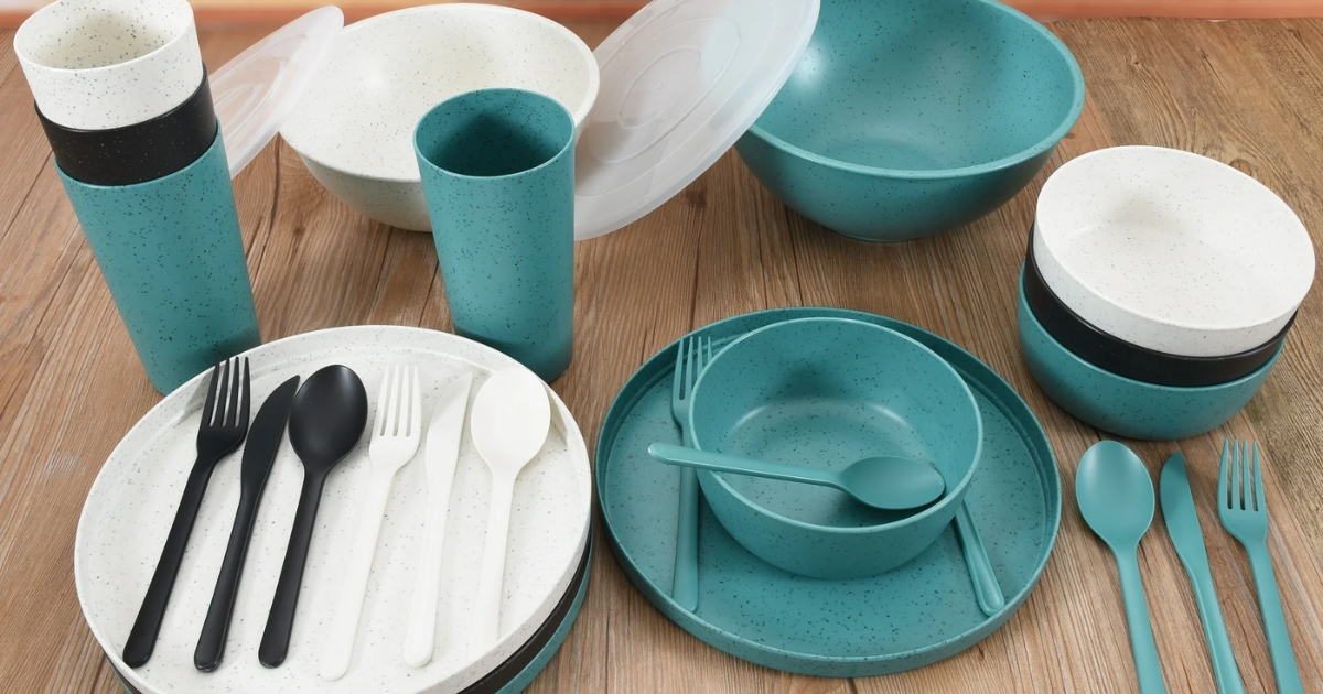 Mainstays 28-Piece Plastic Dinnerware Set $14.48 | BPA-Free + Made from Recycled Plastic