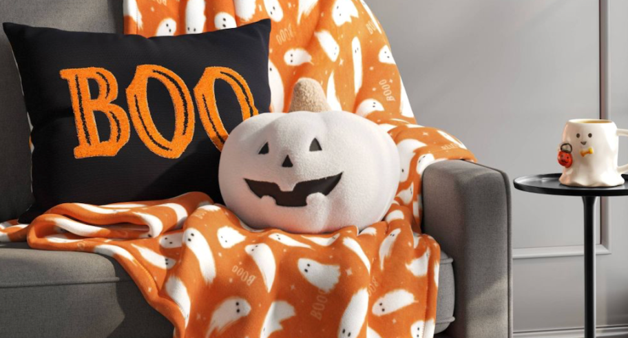 Halloween ghost blanket 