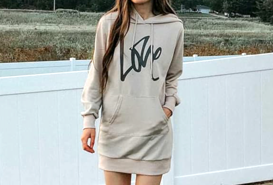 hooded sweatshirt 