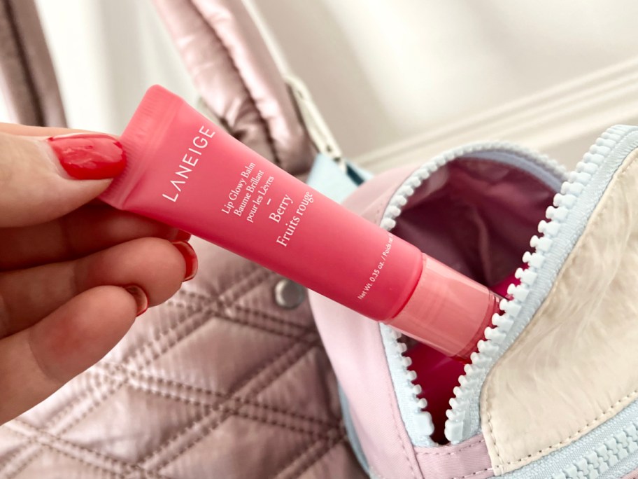 Put lip gloss in your purse