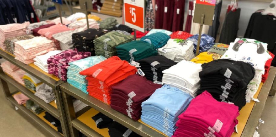 Old Navy Tees Only $5 – Grab a Shirt for the Whole Family!