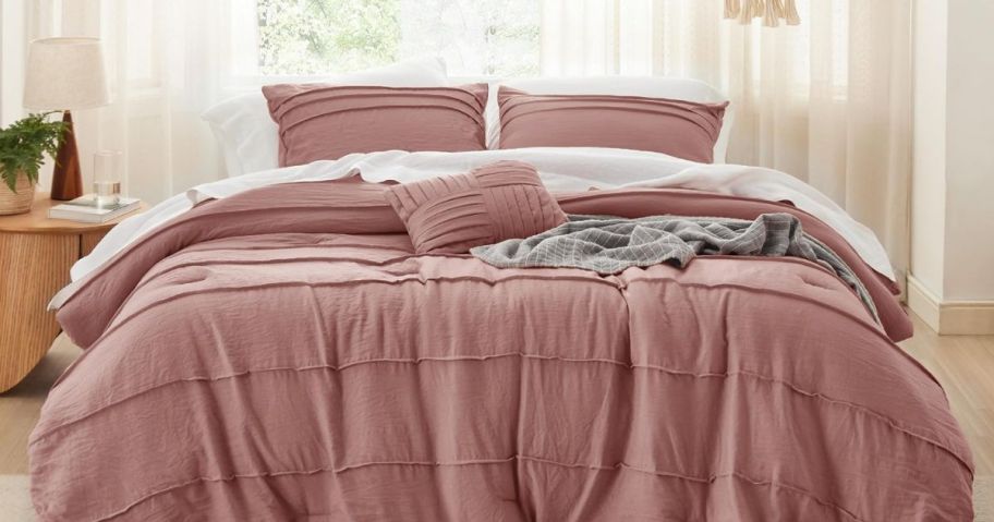 3-Piece Down Alternative Comforter Sets from $19 on Amazon (Reg. $43)