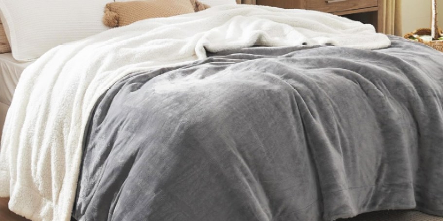 Sherpa Fleece King Size Blanket Only $34.39 Shipped on Amazon (Reg. $43) – Over 71,500 5-Star Ratings!