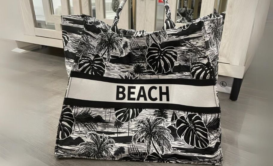 Women’s Beach Canvas Tote Bag Only $5.77 on Walmart.com (Reg. $15)