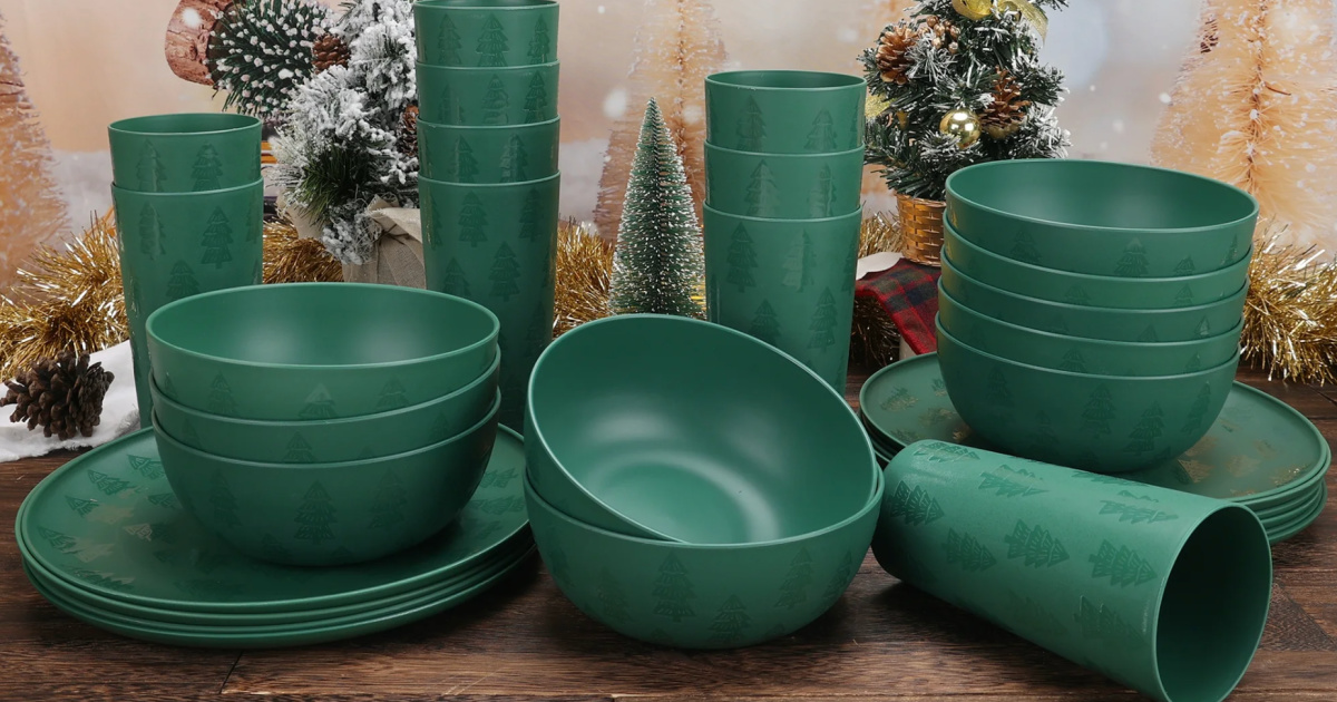 Mainstays 30Piece Etched Holiday Dinnerware Set Just 14.98 at Walmart