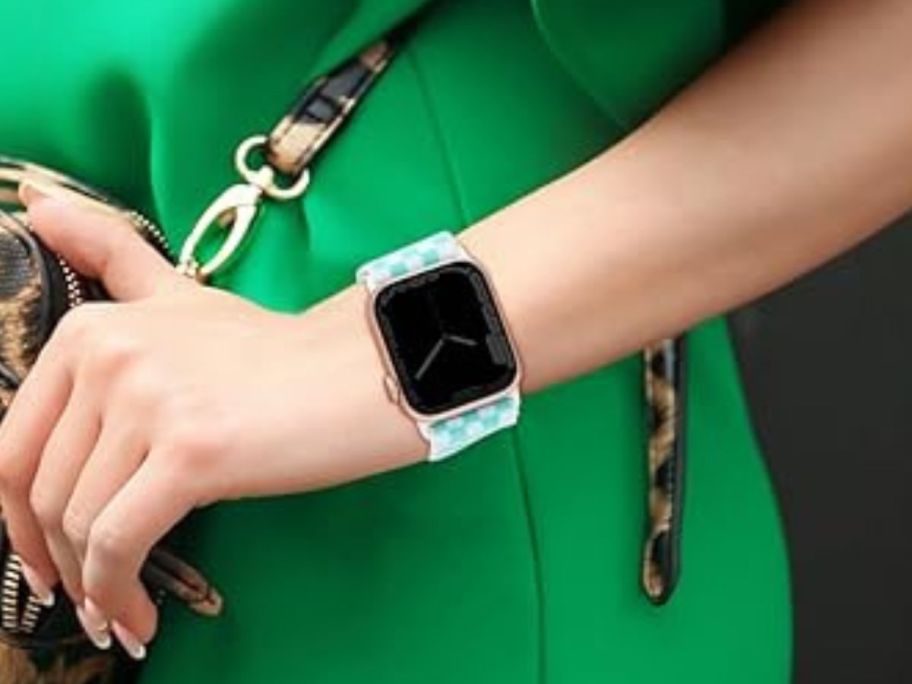 Woman wearing Miterv stretchable Apple Watch compatible band