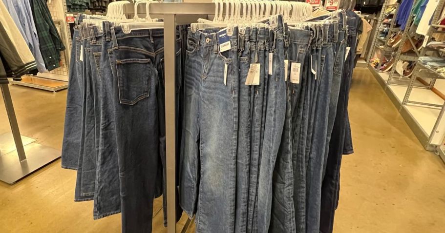 Old Navy Jeans from $10 (+ Extra Savings for Cardholders) – Today Only!