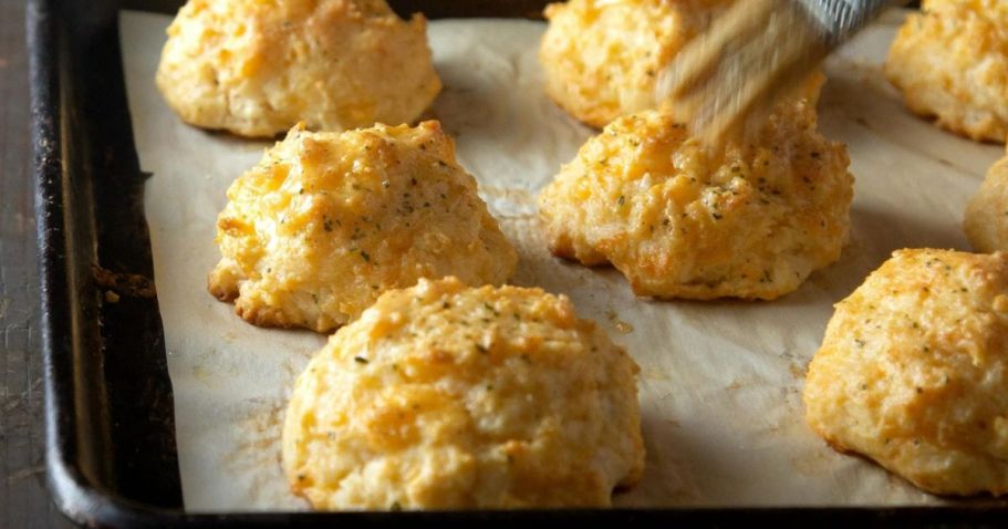 Red Lobster Cheddar Bay Biscuit Mix 4-Pack Just $6.98 on Sam’sClub.com (Makes 40 Biscuits Total)