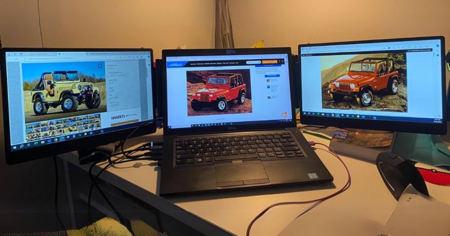 Synnov Laptop Dual Screen Extender on desk