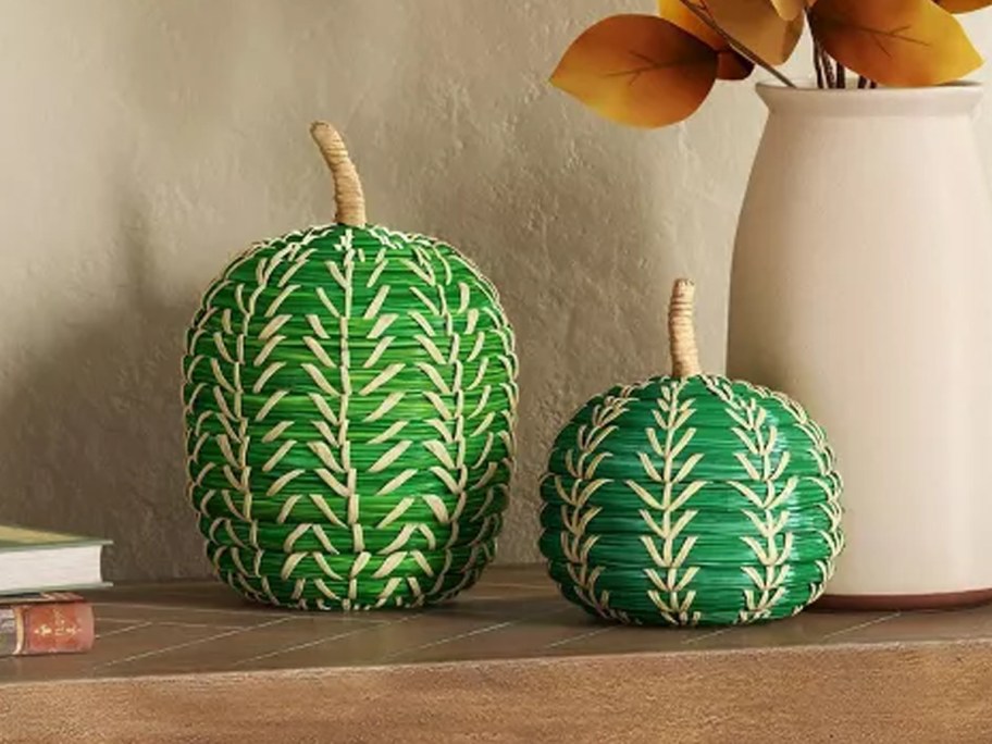 Threshold Patterned Woven Pumpkin Green