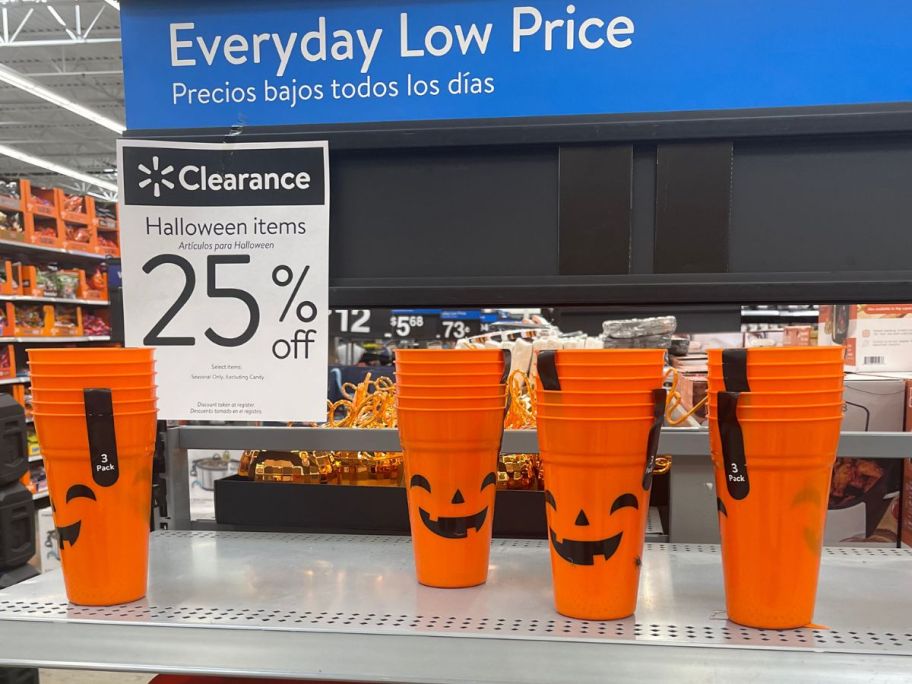 Way to Celebrate Black & Orange Jack-o'-Lantern Plastic Tumblers 23oz 3-Count on shelf in store