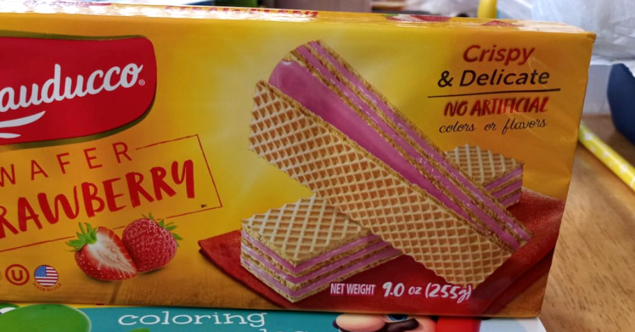 Bauducco Wafer Cookies strawberry flavor