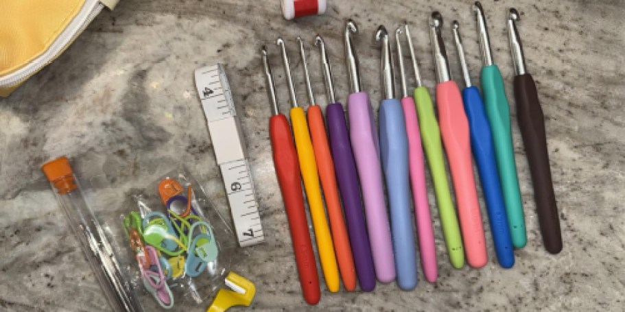 Crochet 41-Piece Kit Just $6.99 on Amazon | Includes 12 Hooks!