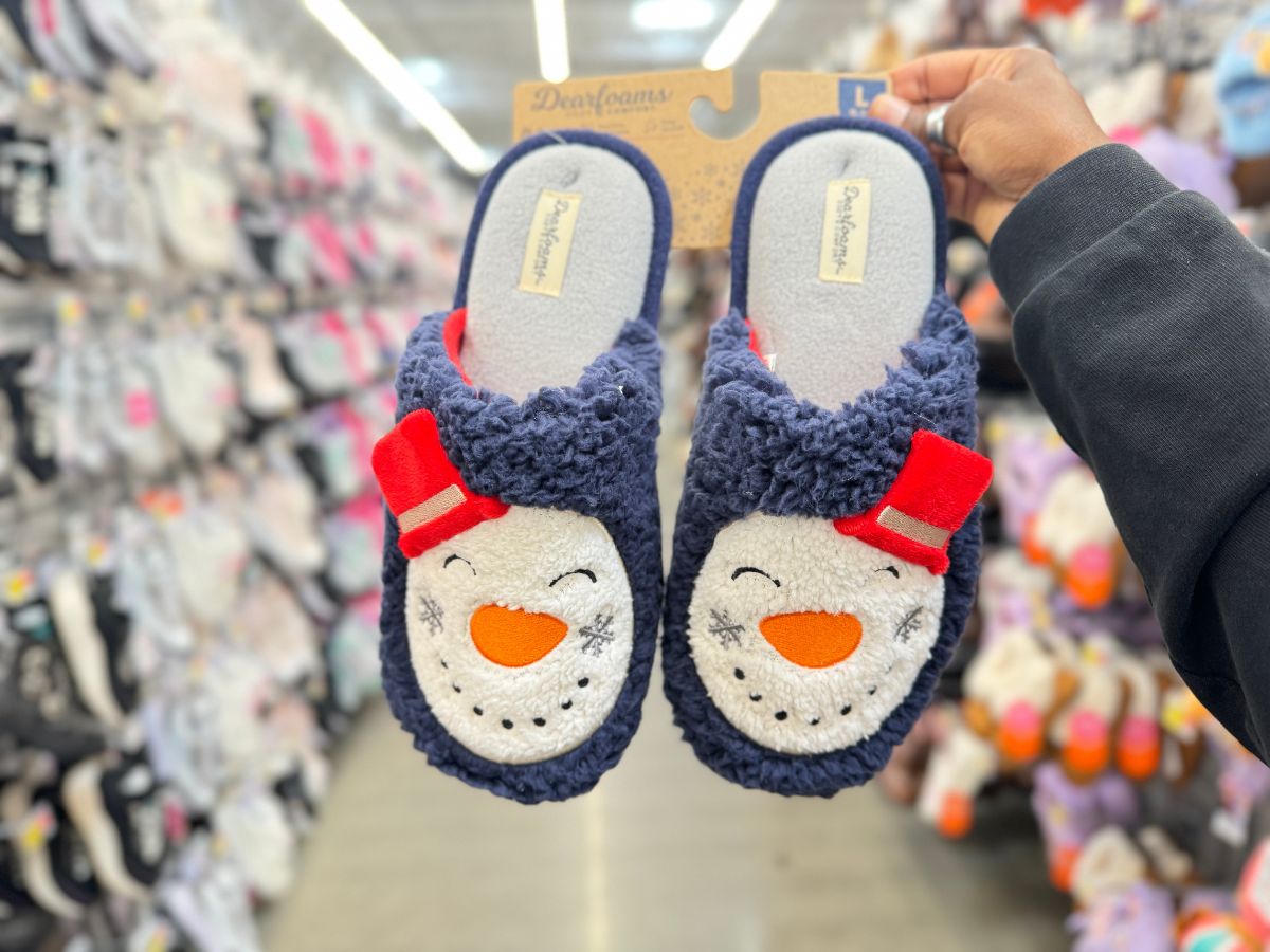 Dearfoams Cozy Comfort Christmas Slippers Just $14 on Walmart.com