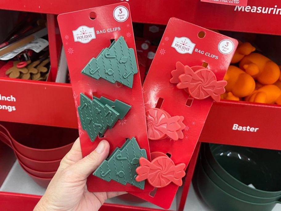 hand holding Holiday Time 3-Piece Bag Clips 2 pack