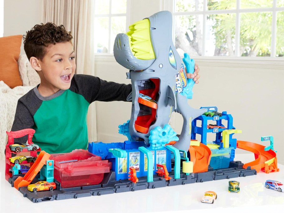 Top 10 Must-Have Macy’s Toys R Us Christmas Toys (+ Extra Savings Ends Today)