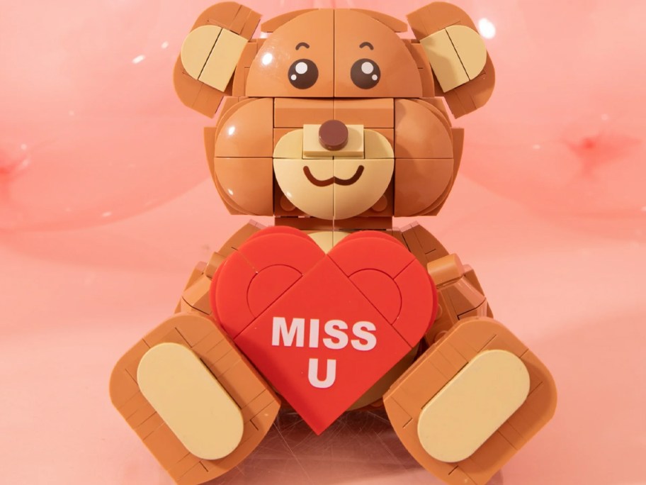 bricky bear with heart set 