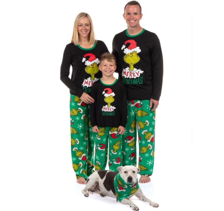 grinch family pjs