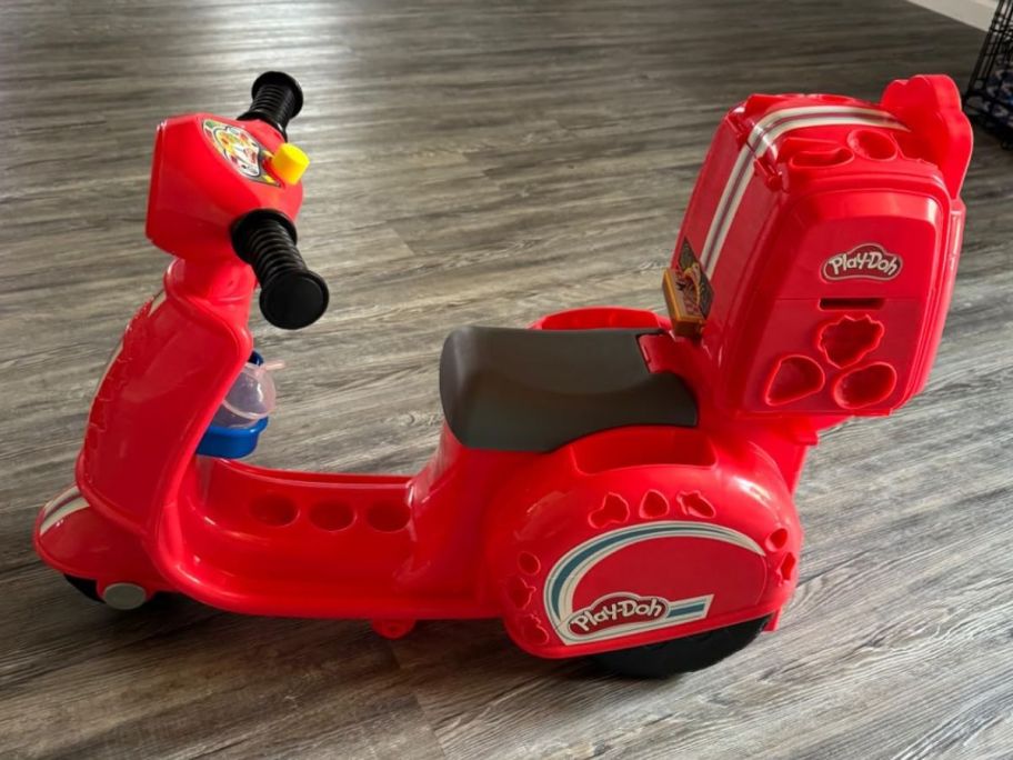 playdoh scooter with prints on it