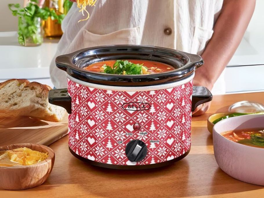 Bella Slow Cooker Only $7.99 on Macys.com (Reg. $20) – Arrives Before Christmas!