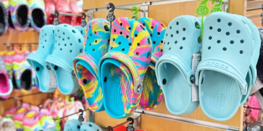 *HOT* Up to 65% Off Crocs Black Friday Sale | Styles from 13.60 (Reg. $40)