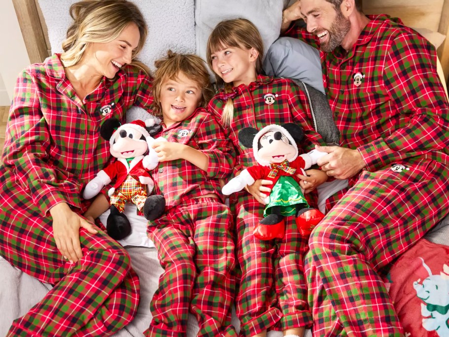 Disney Store Early Black Friday Sale | $13.99 Pajama Sets, $9.60 Dolls & Plush, + More!