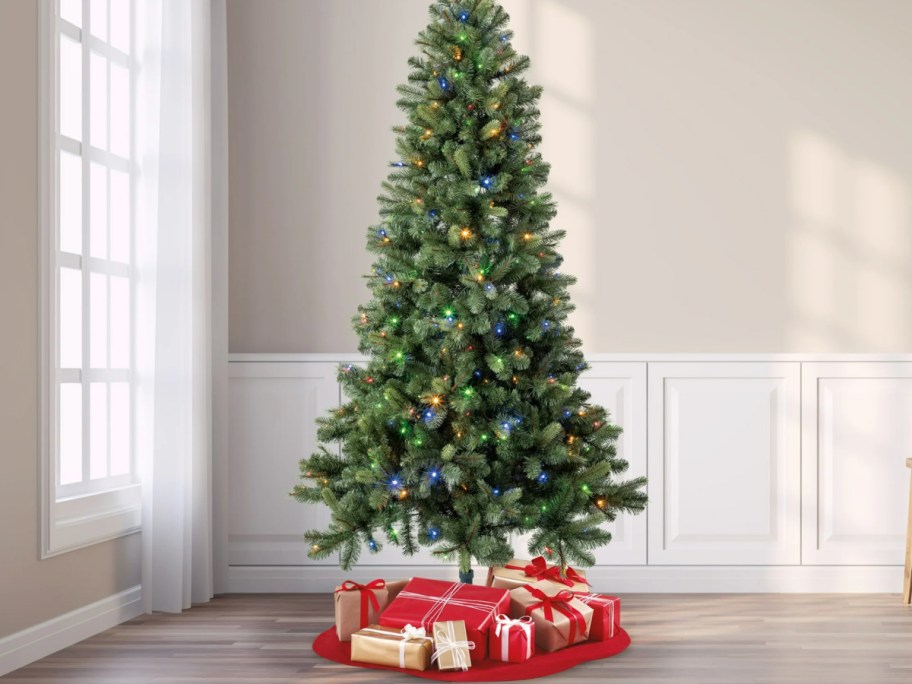 Evergreen Classic Christmas Tree in living room