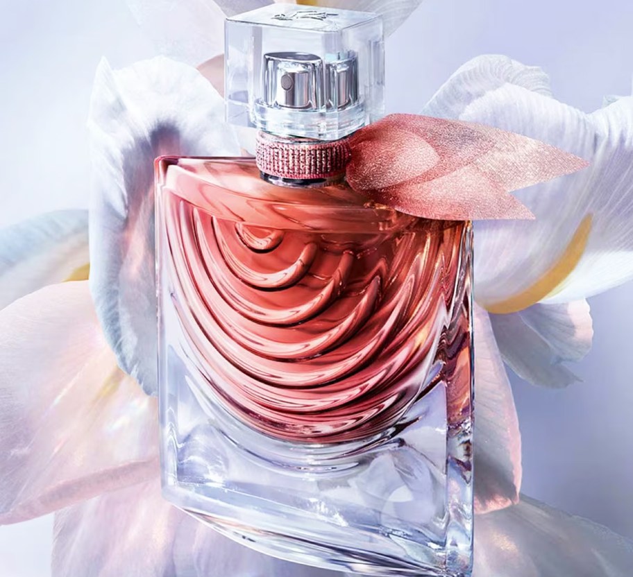 pink bottle of Lancome La Vie Est Belle Iris Absolu Eau De Parfum