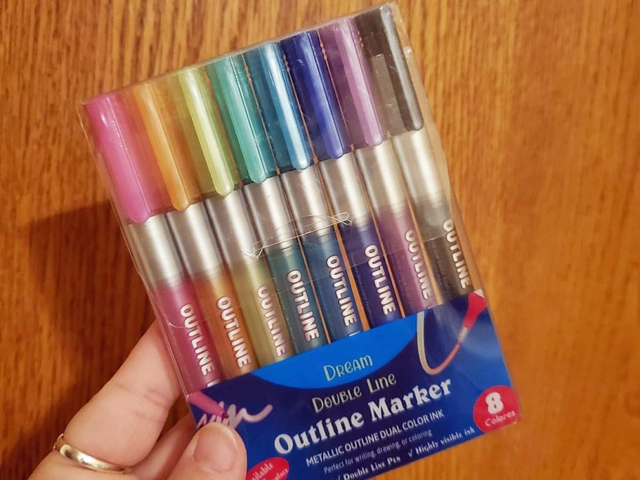 Outline Metallic Markers 8-Pack Just $5.59 Shipped for Amazon Prime Members (Reg. $13)