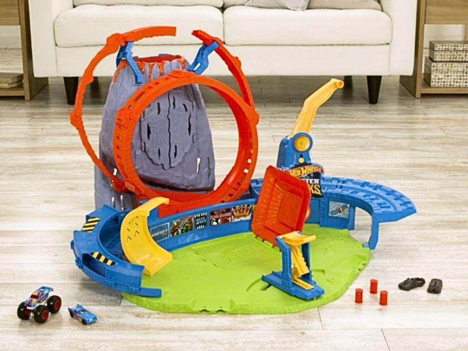 Hot Wheels Monster Trucks T. Rex Volcano Arena Track Playset