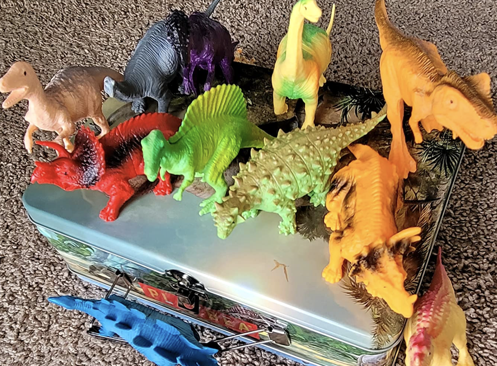 Dinosaur toy set