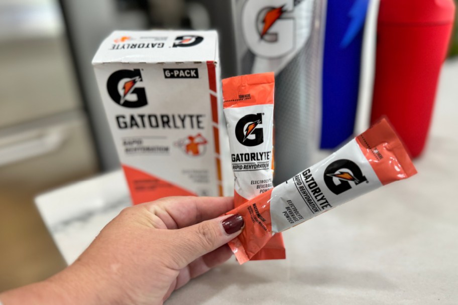 Hold your hand and the ghettotritpack