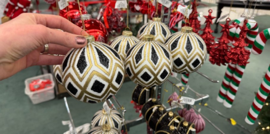 70% Off Christmas Decor on Macys.com | Ornaments from $1.99