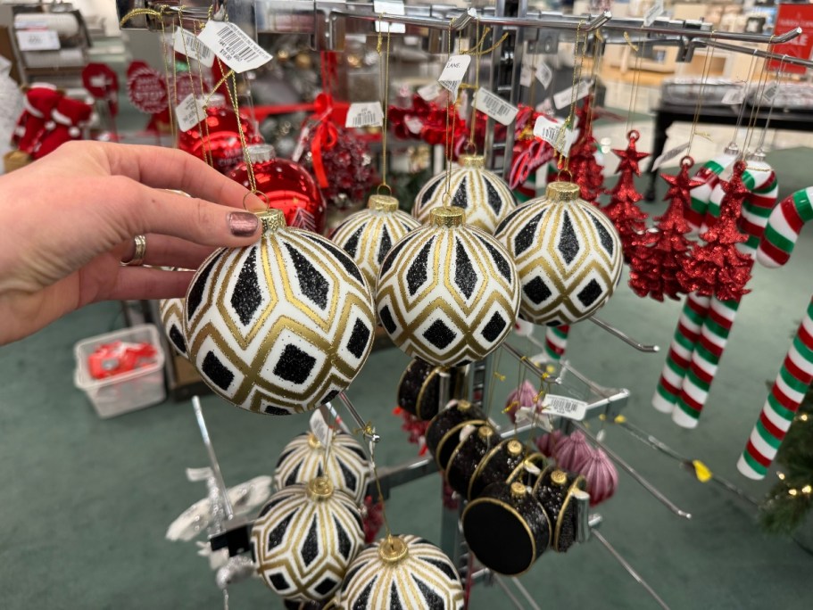 70% Off Christmas Decor on Macys.com | Ornaments from $1.99