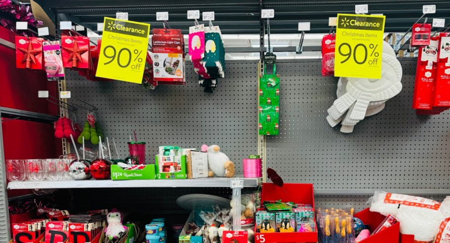 *HOT* 90% Off Walmart Christmas Clearance | Decor & More from 39¢!