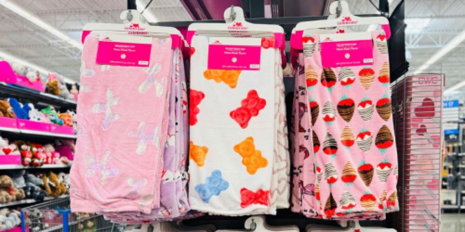 These 5 Walmart Valentine’s Day Throw Blankets Are Only $9.98