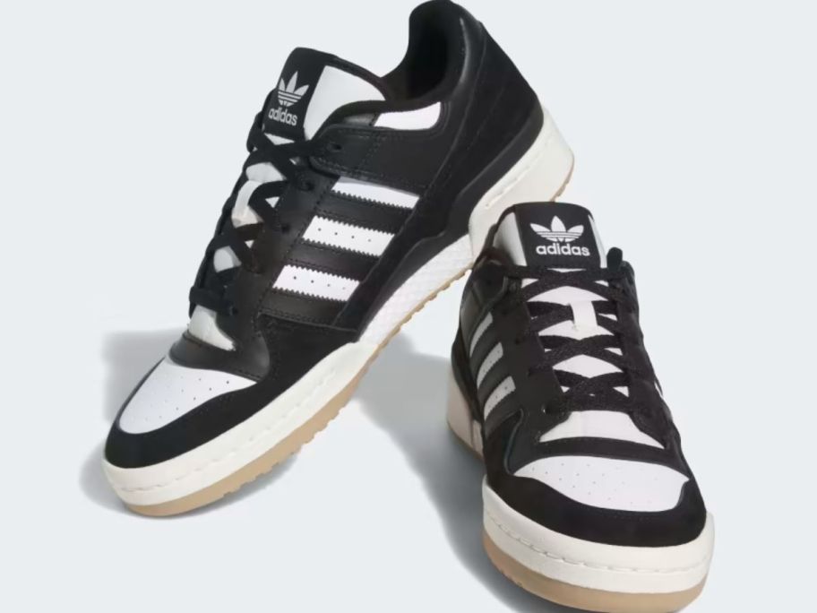 adidas mens forum low classic shoes black & white stock wizard