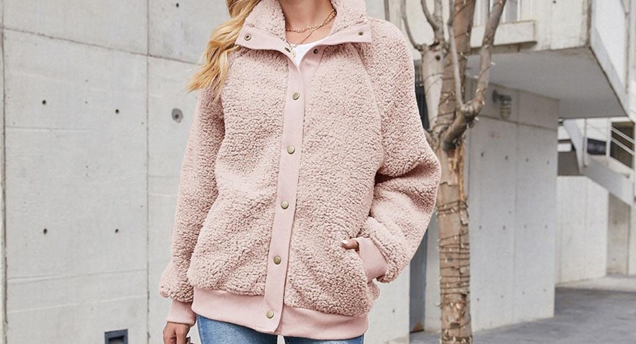 button-sherpa-jacket-in-pink