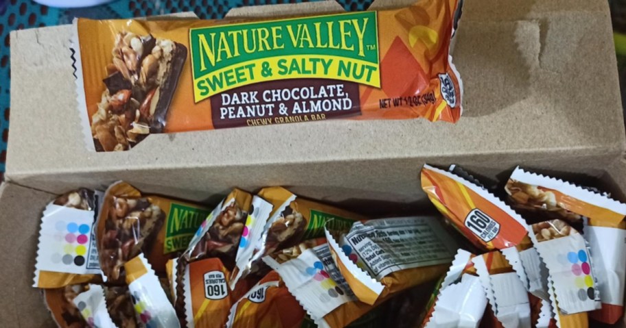 granola bars in box