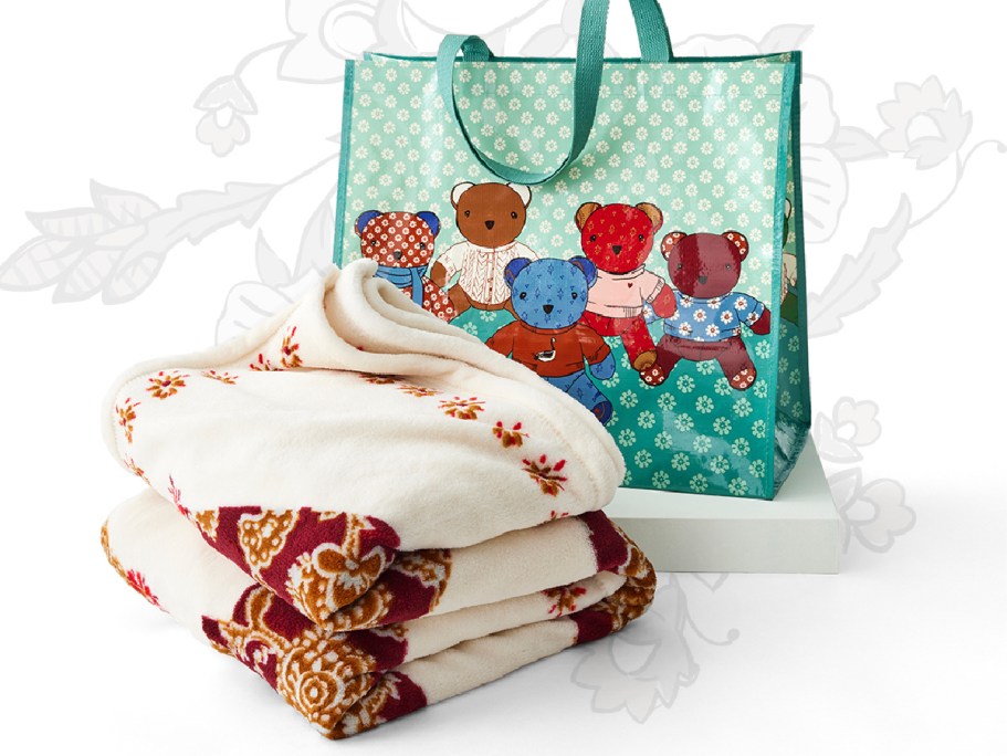 Up to 80% Off Vera Bradley Outlet Sale | Huge Savings on Blankets, Bags & More!