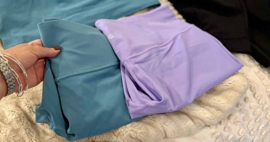 Up to 80% Off Athleta Leggings – Popular Styles from $15!