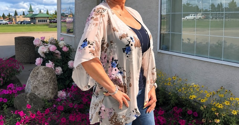 Women’s Chiffon Kimono from $4.49 on Amazon