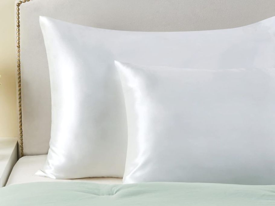 Satin Pillowcase 2-Pack Only $3.59 Shipped for Amazon Prime Members