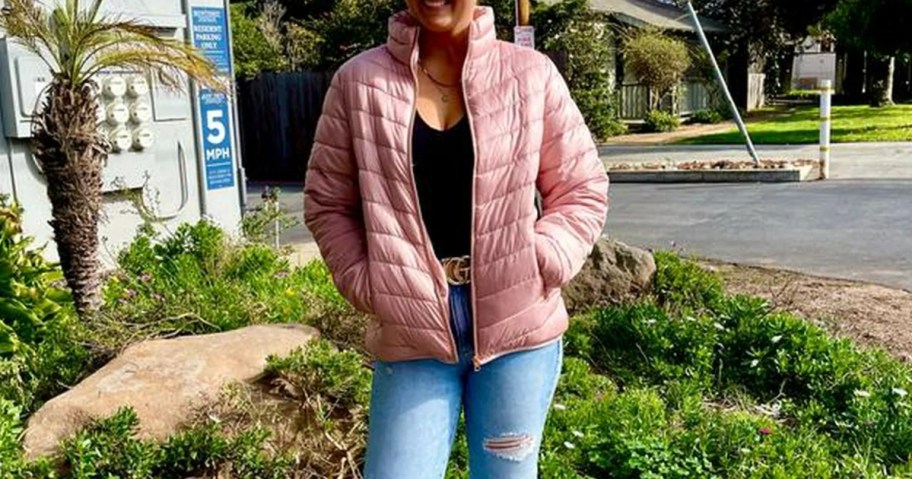 woman wearing big chill puffer coat in pink