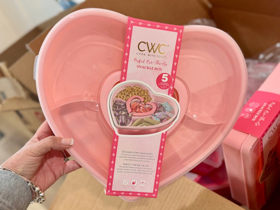 CWC 5-Compartment Heart Shaped Snackle Box