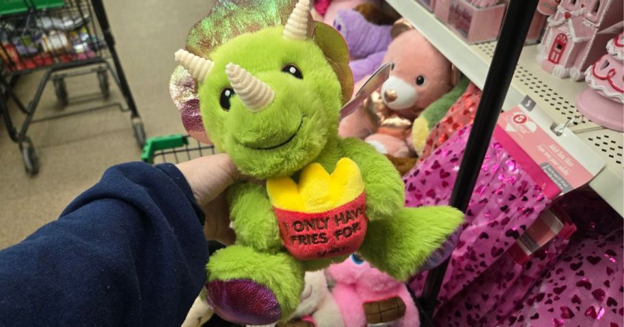 New Dollar Tree Valentine’s Day Plush, Decor, & Gifts – All UNDER $5
