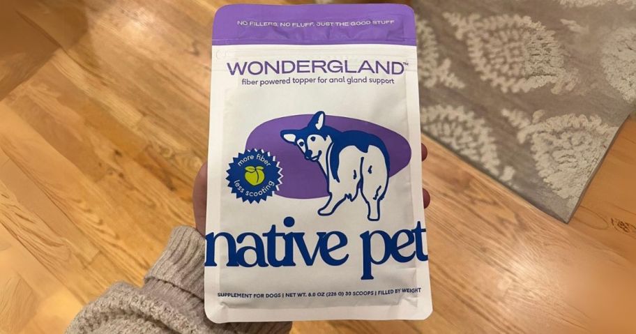 Native Pet Wondergland Dog Anal Gland Treatment 30-Scoop in hand